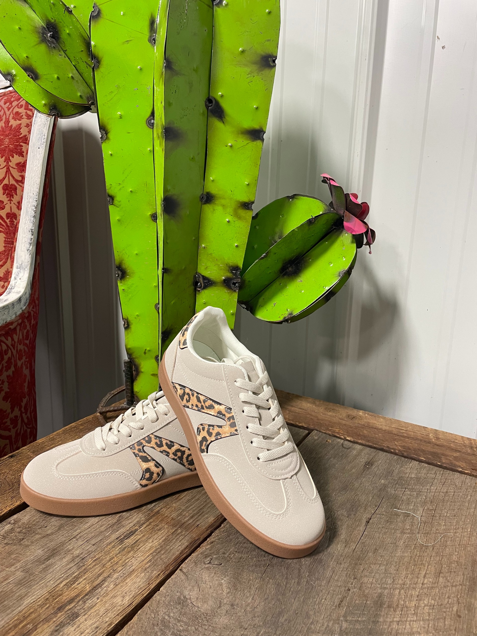 Retro Leopard Sneaker